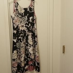 White House Black Market floral cocktail dress